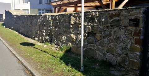 Začala údržba a oprava části městských hradeb