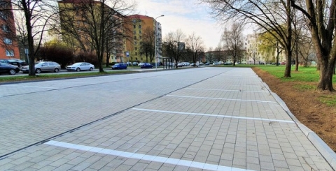 I druhá vodopropustná parkovací plocha ve Štěpnicích už je hotová
