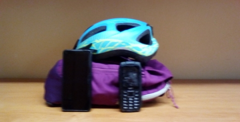 Mobilní telefony, helma, batoh / Ztráty a nálezy