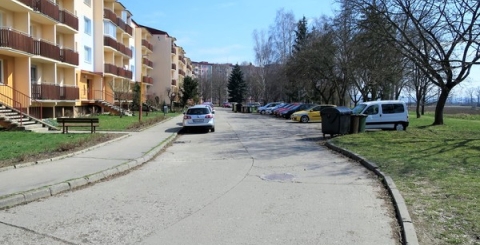 Město se chystá rozšířit další parkovací stání na sídlišti Štěpnice, opraví přilehlou komunikaci i chodník