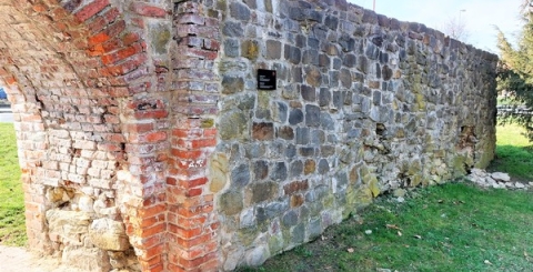 Radnice chce zlepšit stav nejznámější části městských hradeb s Matyášovou bránou