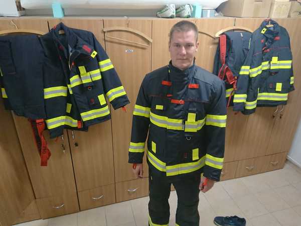 Dobrovolní hasiči z Mařatic dostali nové vysílačky a vícevrstvé zásahové oděvy