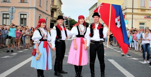Víno, kroje a tanec s písničkou, Uherské Hradiště chystá lidové slavnosti